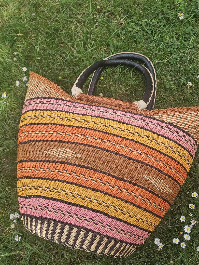 Big Bolga Basket ideal to transport shops as vegetables and fruits 2