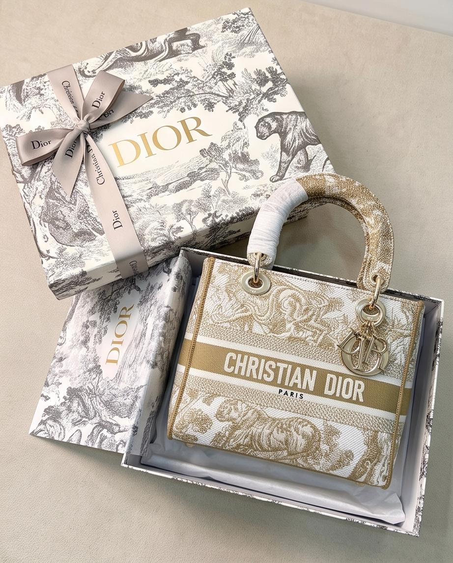 Christian Dior Lady D-Lite Tote (Beige Toile de Jouy) Christian Dior Lady D-Lite Tote (Beige Toile de Jouy)